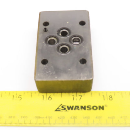 Vickers DGMA-3-C1-10 D03 4 Port Valve Connection Plate