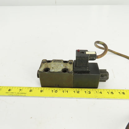 Parker D1VW Solenoid Operated Hydraulic Directional Control Valve 24VDC