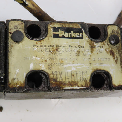 Parker D1VW4 Double Solenoid Operated Hydraulic Directional Control Valve 24VDC