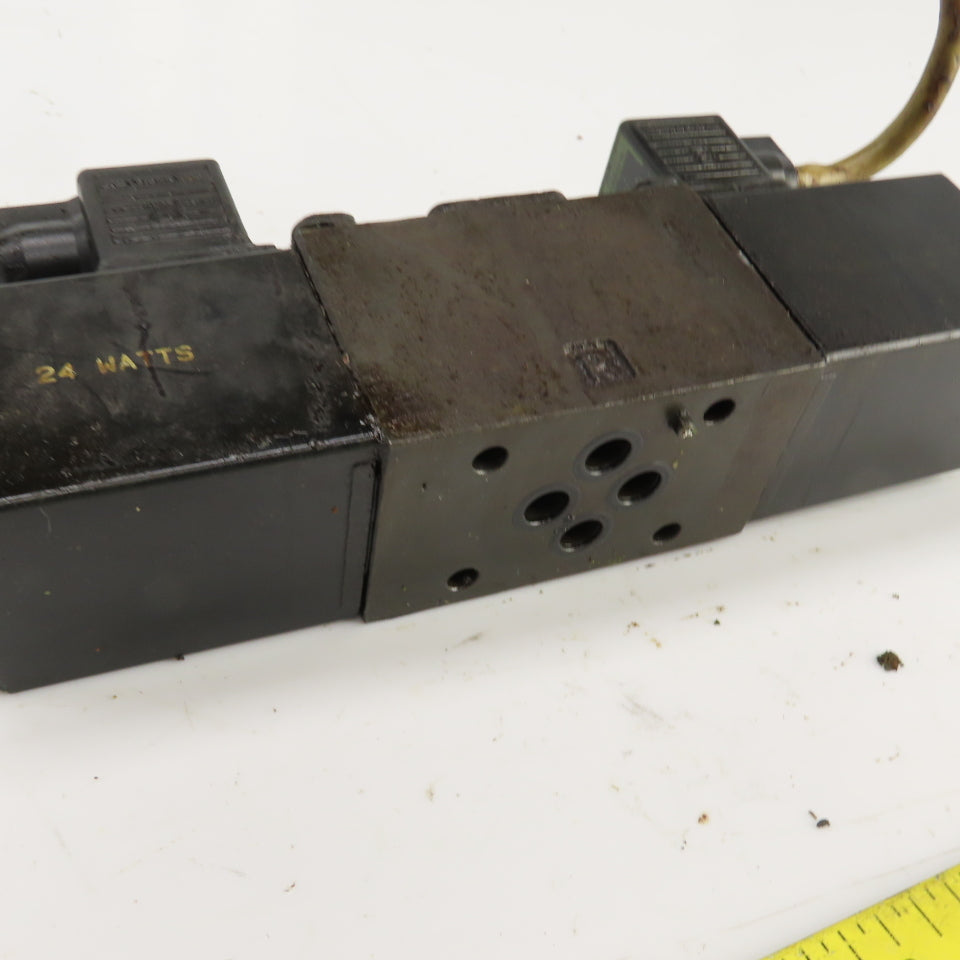 Parker D1VW4 Double Solenoid Operated Hydraulic Directional Control Valve 24VDC