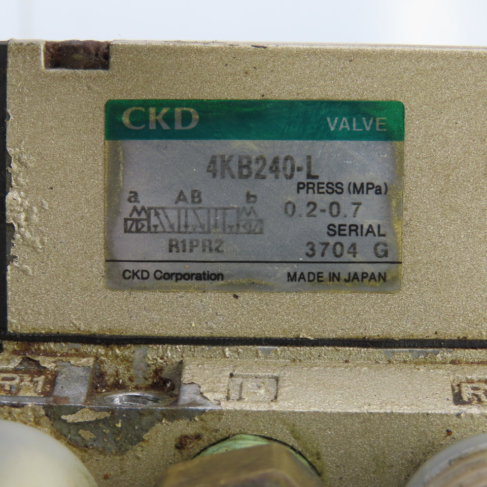 CKD 4KB240-L 3 Port Pneumatic Solenoid Valve 0.2-0.7MPa 24VDC