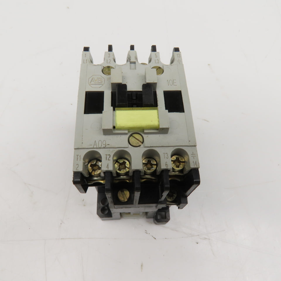 Allen Bradley 100-A09ND3 600VAC Contactor 9A Contactor 120V 50/60Hz Coil