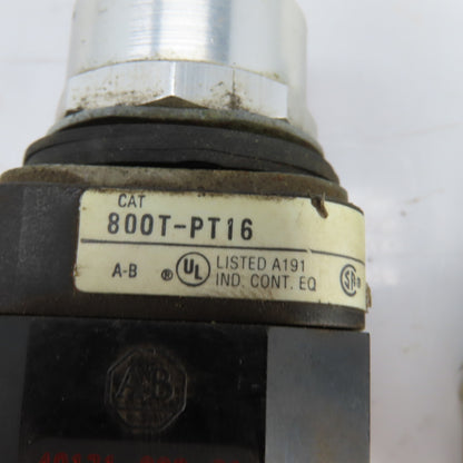 Allen Bradley 800T-PT16 Green/Red Illuminated Button Momentary 120V In Lot of 2