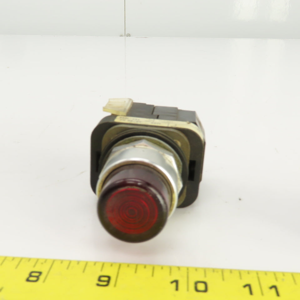 Allen Bradley 800T-PT16 Green/Red Illuminated Button Momentary 120V In Lot of 2