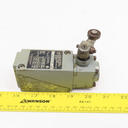 Allen Bradley 802T-H1P Oil Tight Limit Switch 600V Roller Rocker Cam