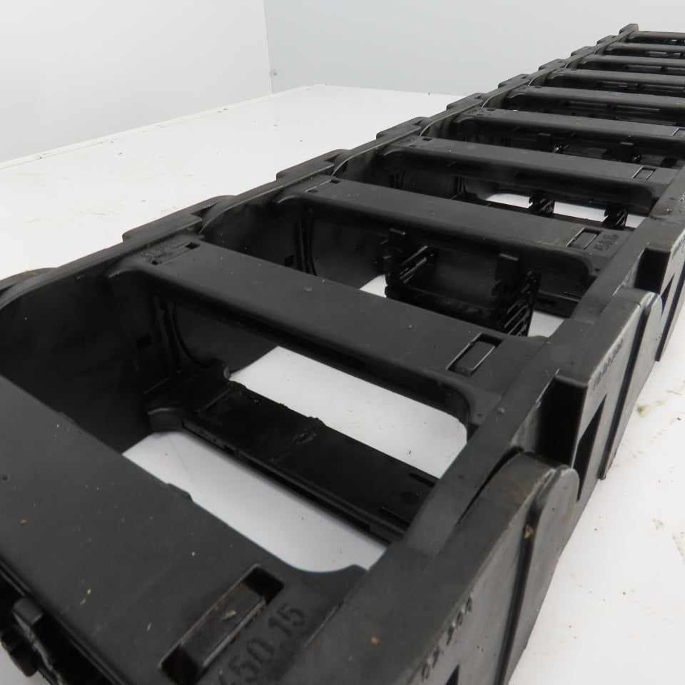 Igus 40.01.200 64" OAL Cable Carrier Energy Chain 6" x 2" ID