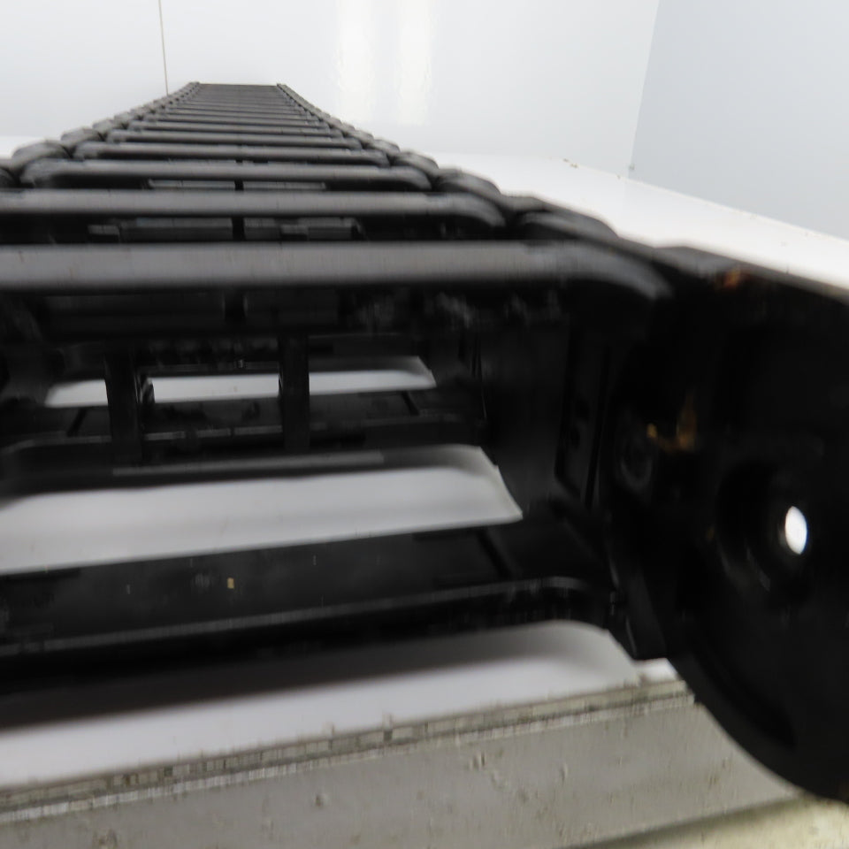 Igus 40.01.200 64" OAL Cable Carrier Energy Chain 6" x 2" ID