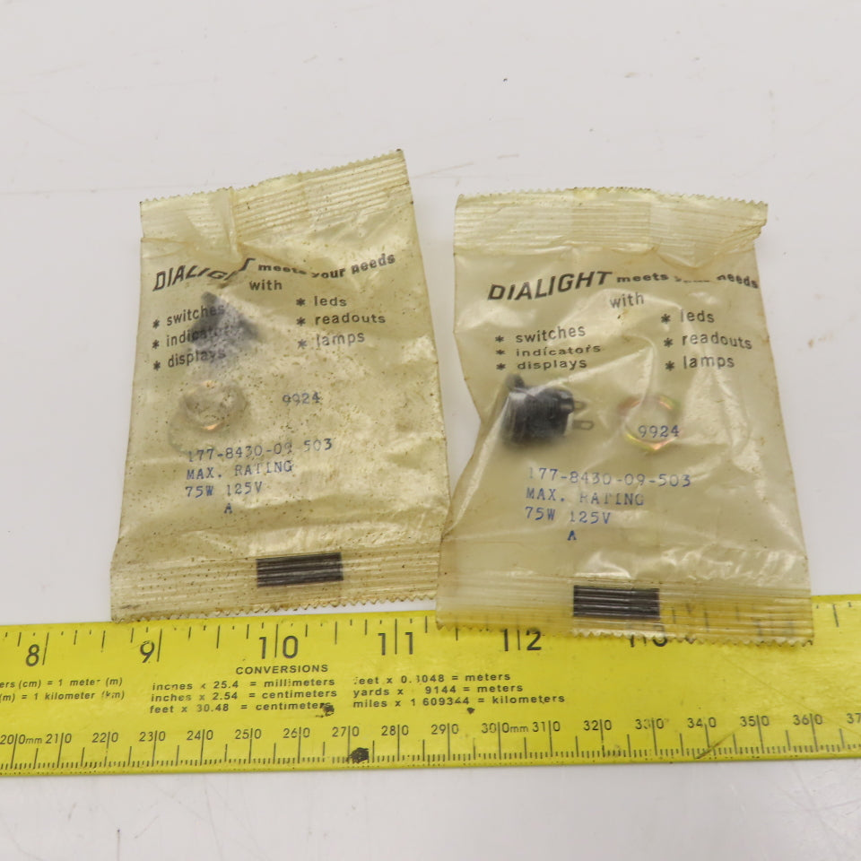 Dialight 177-8430-09-503 Incandescent Indicator Socket 75W 125V Lot Of 2