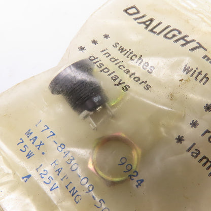 Dialight 177-8430-09-503 Incandescent Indicator Socket 75W 125V Lot Of 2