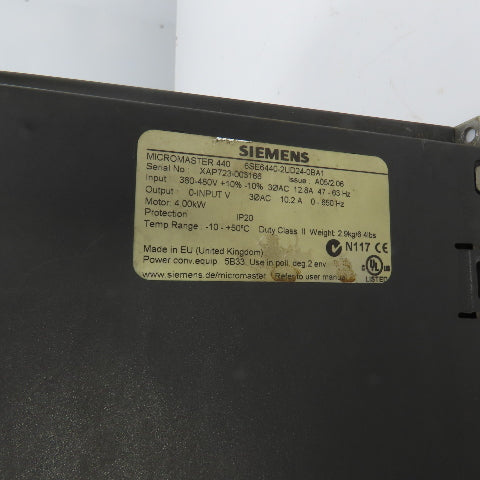 Siemens 6SE440-2UD24-0BA1 Micromaster 440 Inverter Drive 480V 4.0kW