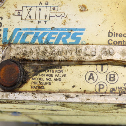 Vickers DG4V-3-2N-M-WLB-40 Hydraulic Directional Valve W/4 Port Block 120V Coil