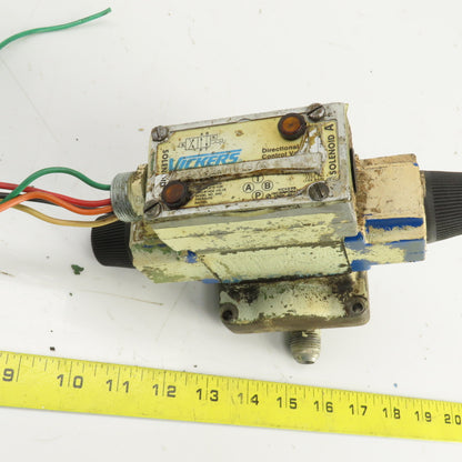 Vickers DG4V-3-2N-M-WLB-40 Hydraulic Directional Valve W/4 Port Block 120V Coil