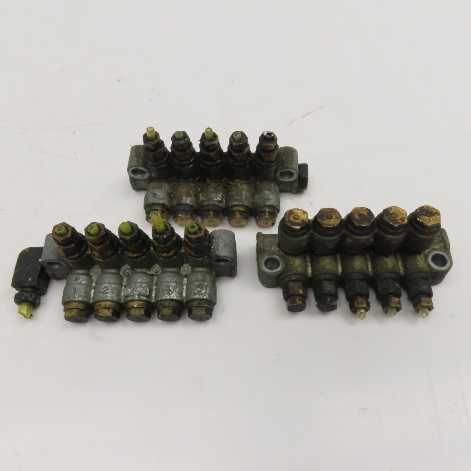 DS-5 5 Port Piston Lubricator Manifold 90° Lot Of 3