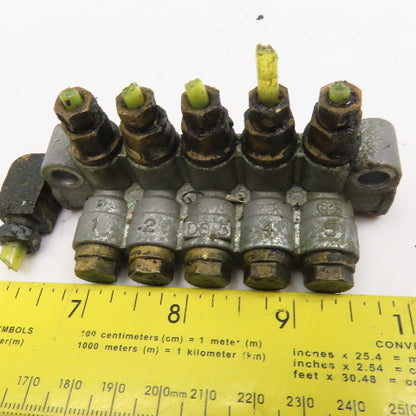 DS-5 5 Port Piston Lubricator Manifold 90° Lot Of 3