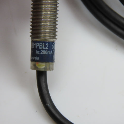 Telemecanique XS608B1PBL2 12-48VDC Inductive Proximity Sensor