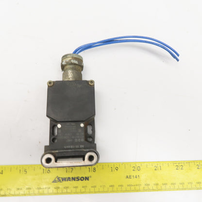 Schmersal AZ 16-02 zvrk 230V 15A Safety Gate Door Guard Interlock Switch W/ Key