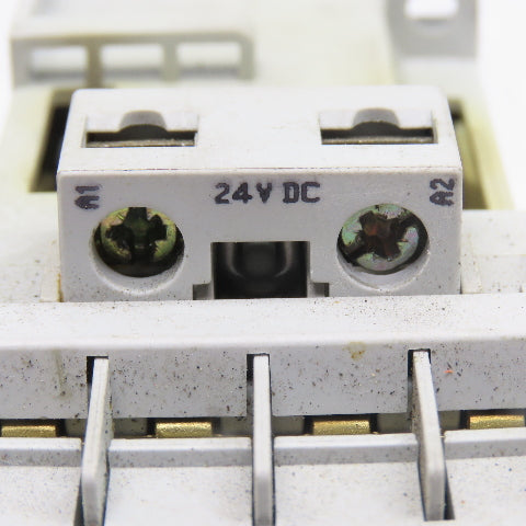 Allen Bradley 700-CF400Z 100-F N/O Contactor 600V 25A 3Ph W/ Aux. 100-F 24VDC