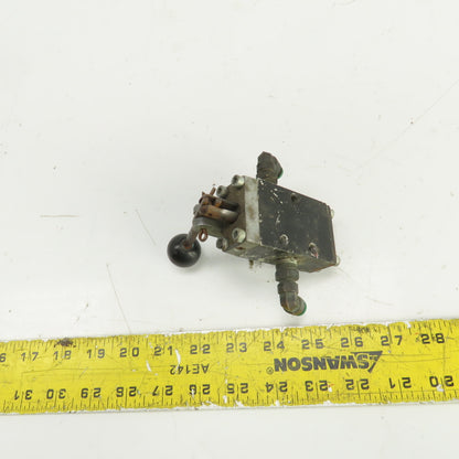ARO Fluid Power E152LM 3 Port 2 Position Manual Air Control Valve 1/4" NPT
