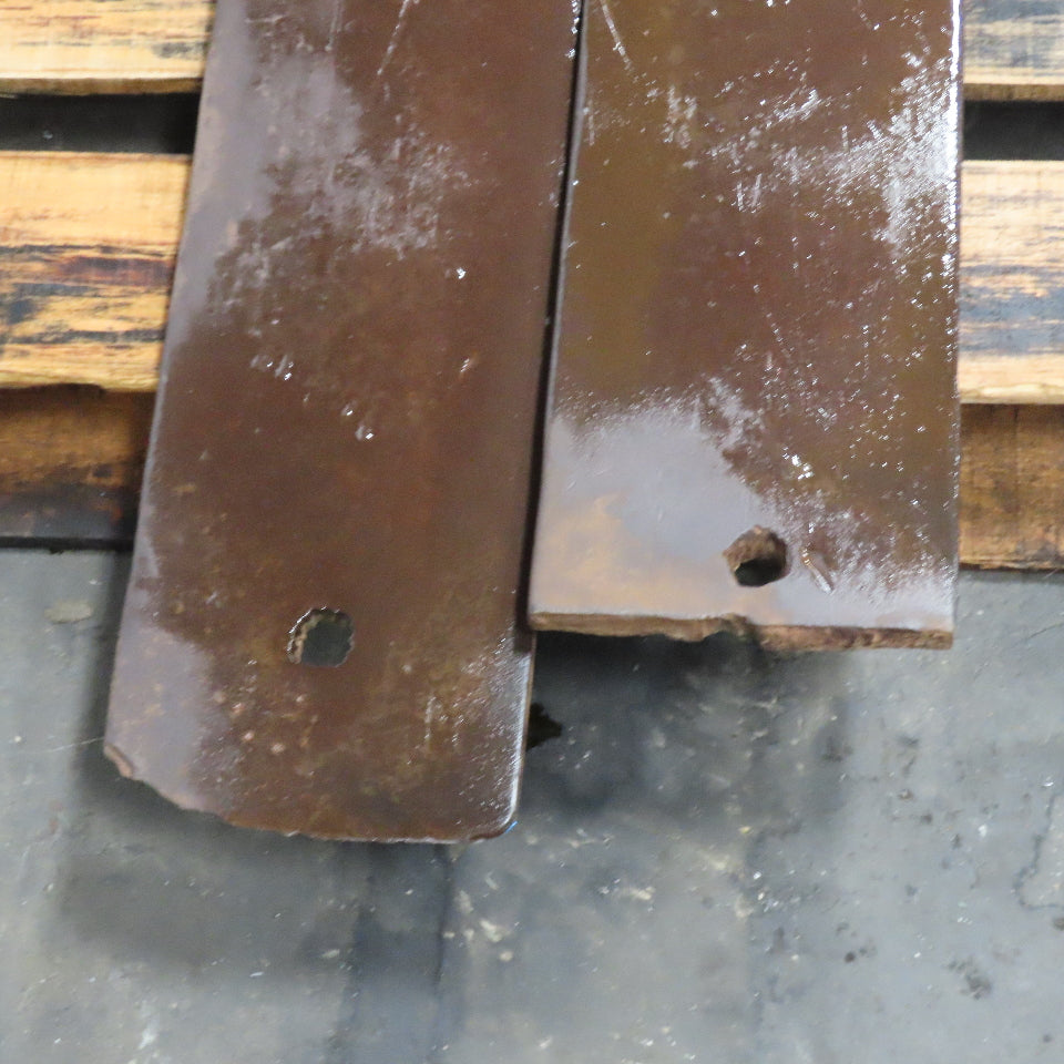 7" x 80" Shaft Mount Tapered Forklift Forks 2-1/2" Shaft 40-1/4" Drop Set Of 2