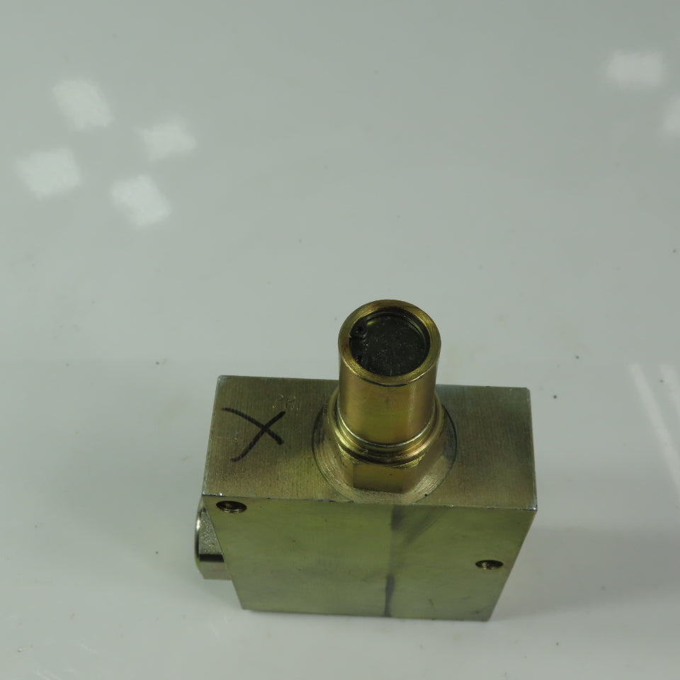 Parker PRCH101F10V-8T Pilot Operated Pressure Reducing Relieving Hydraulic Valve