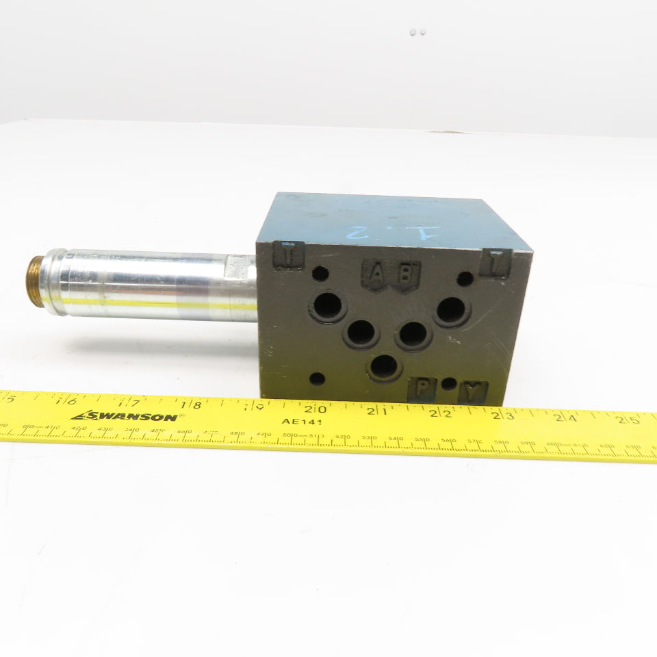Bosch 0 810 001 760 4/2 Way Directional Valve Body No Coil