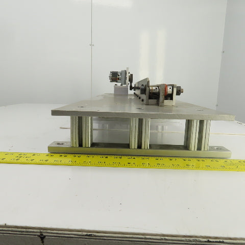 29" OAL  7/8" x 7/8" 2 Sided Split Middle Small Parts Conveyor 8FPM 115V