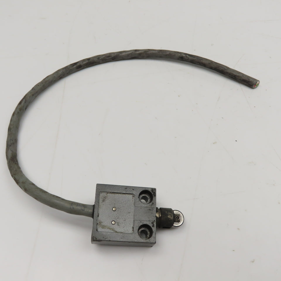 Honeywell 914CE2-6 Roller Plunger Limit Switch 250VAC 18VDC