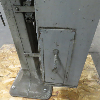 Delta 1/2HP Pedestal Mount 6" Dual Wheel Grinder Buffer 230V 3PH W/Catch Pan