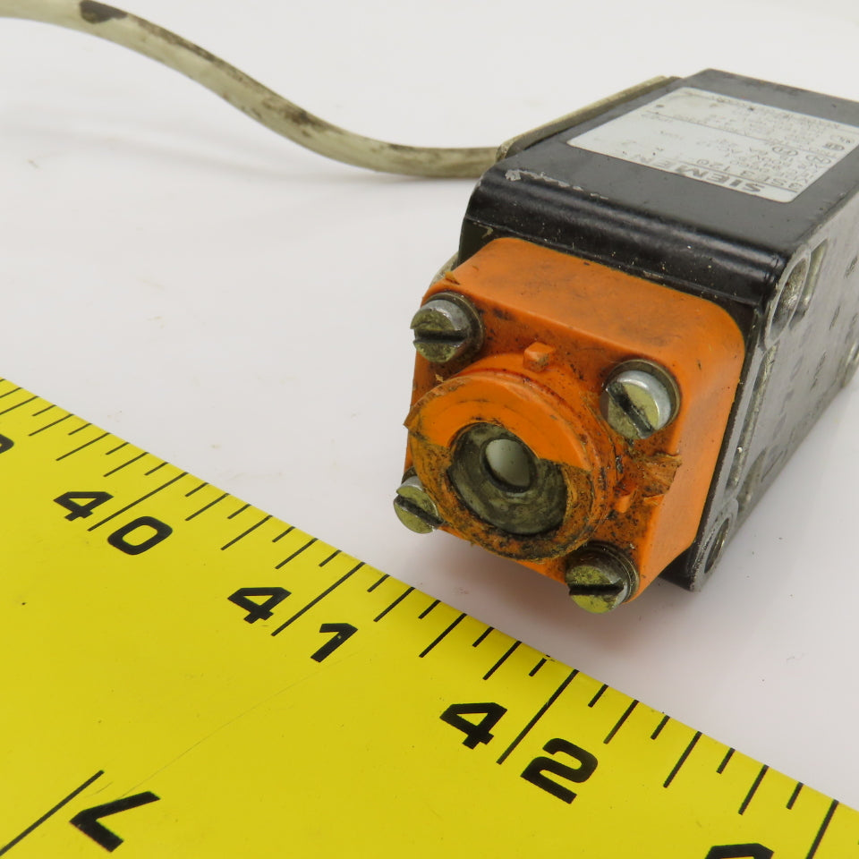 Siemens 3SE3120-1R-Z 230V 6A Limit Switch Parts/Repair Lot Of 2