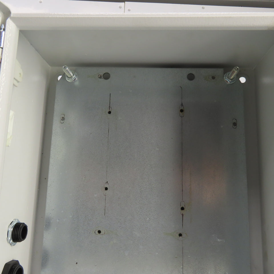 Rittal 8017529 15-3/4" x 11-3/4" x 5" Wall Electrical Enclosure W/Backplate 3R