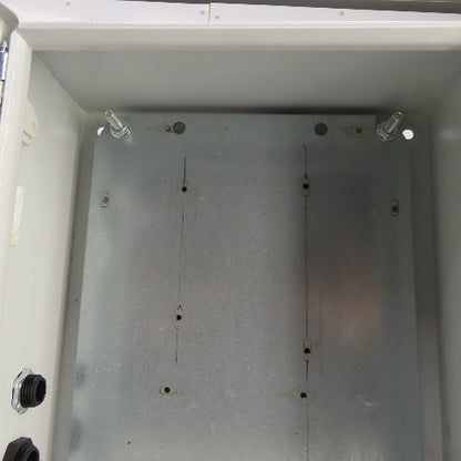 Rittal 8017529 15-3/4" x 11-3/4" x 5" Wall Electrical Enclosure W/Backplate 3R