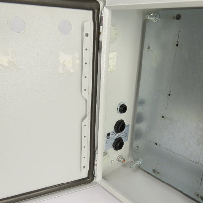 Rittal 8017529 15-3/4" x 11-3/4" x 5" Wall Electrical Enclosure W/Backplate 3R