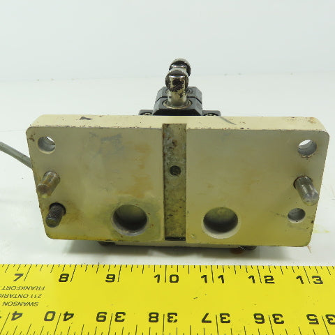 Omron 2 ZBQ2-13N Double Roller Plunger Limit Switch