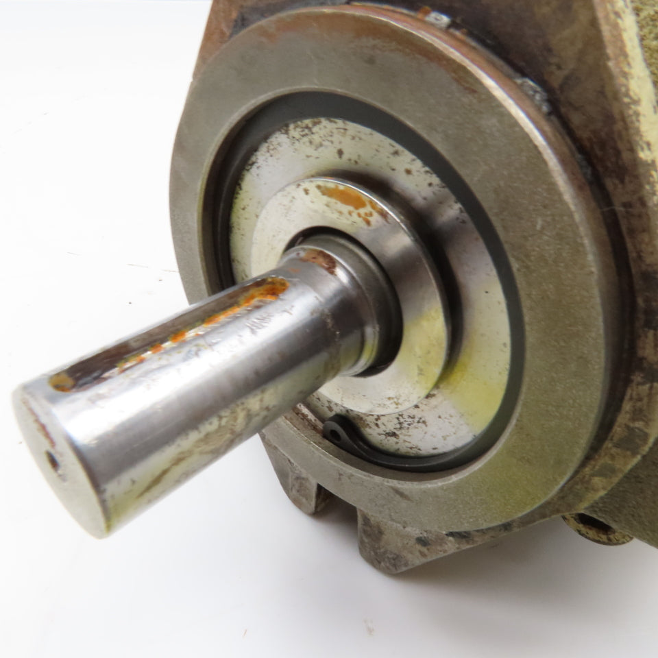 Nachi PVS-1B-16N1-Z-11 Hydraulic Piston Pump 3/4" Shaft 3/4" x 1/2'" NPT Ports