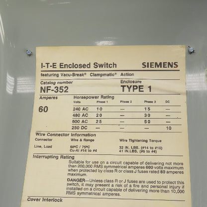 Siemens NF-352 Heavy Duty 60A 600VAC Fusible Enclosed Switch Vacu-Break 3PH