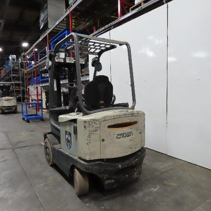 Crown FC4515-50 48V 5000Lbs Capacity Electric Forklift 240" Lift 4 Stage Mast
