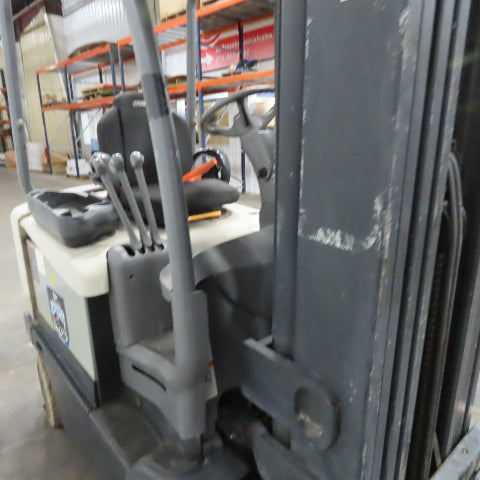 Crown FC4515-50 48V 5000Lbs Capacity Electric Forklift 240" Lift 4 Stage Mast