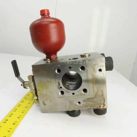 ST-KONE1STUS 68F2 8 Port Steel Hydraulic Manifold 1-3/16x1-3/8" Ports W/Booster