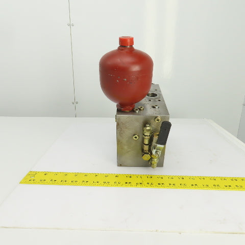 ST-KONE1STUS 68F2 8 Port Steel Hydraulic Manifold 1-3/16x1-3/8" Ports W/Booster