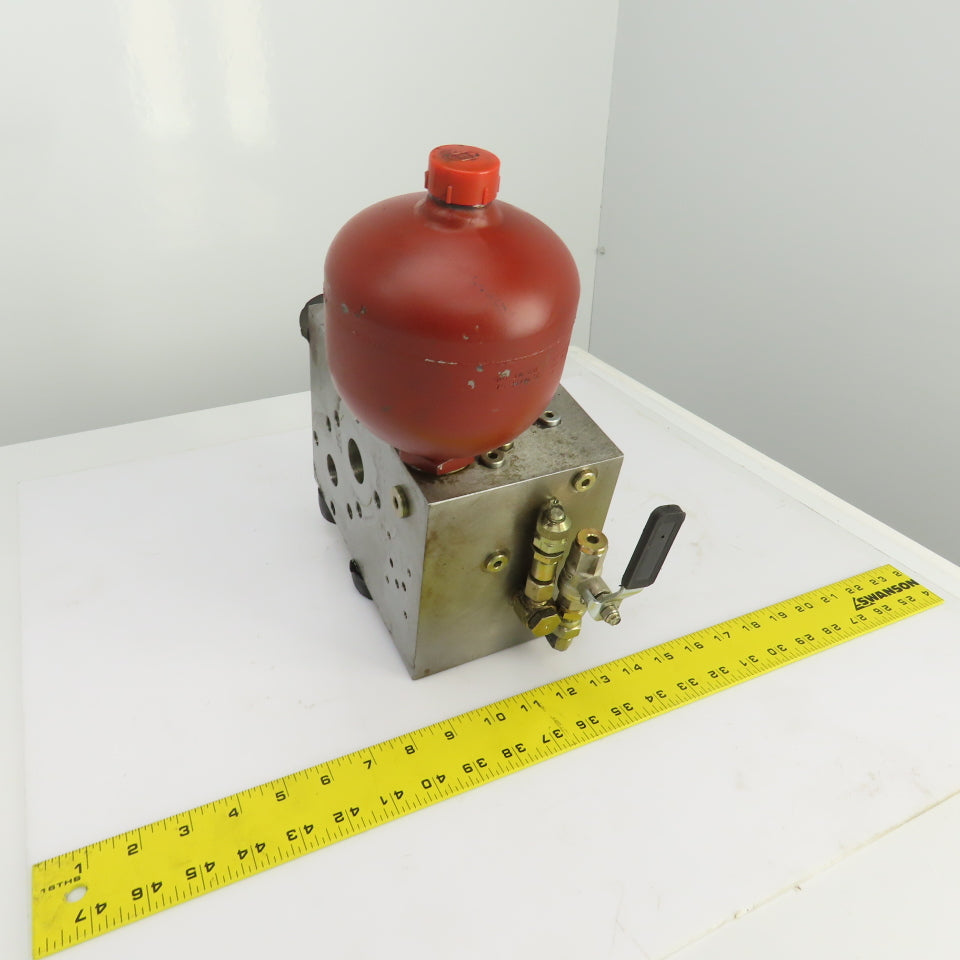ST-KONE1STUS 68F2 8 Port Steel Hydraulic Manifold 1-3/16x1-3/8" Ports W/Booster