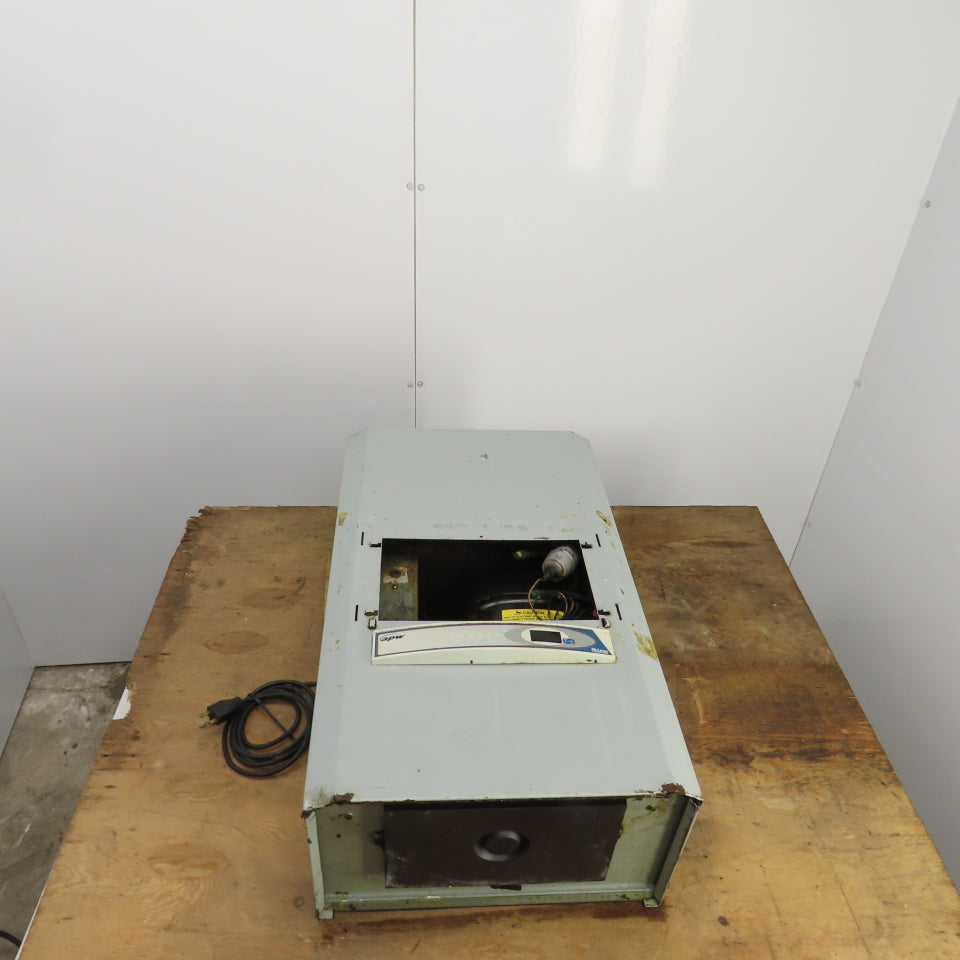 McLean M28-0426-G032 3800/4000BTU Electronic Enclosure Air Conditioner 230V 1PH