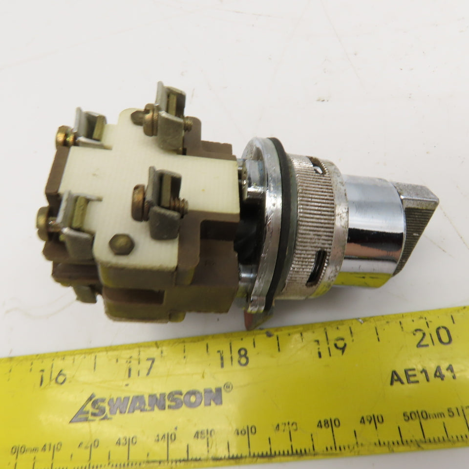 Square D Class 9001 Type TB 2 Position Selector Switch 600VAC 120VDC