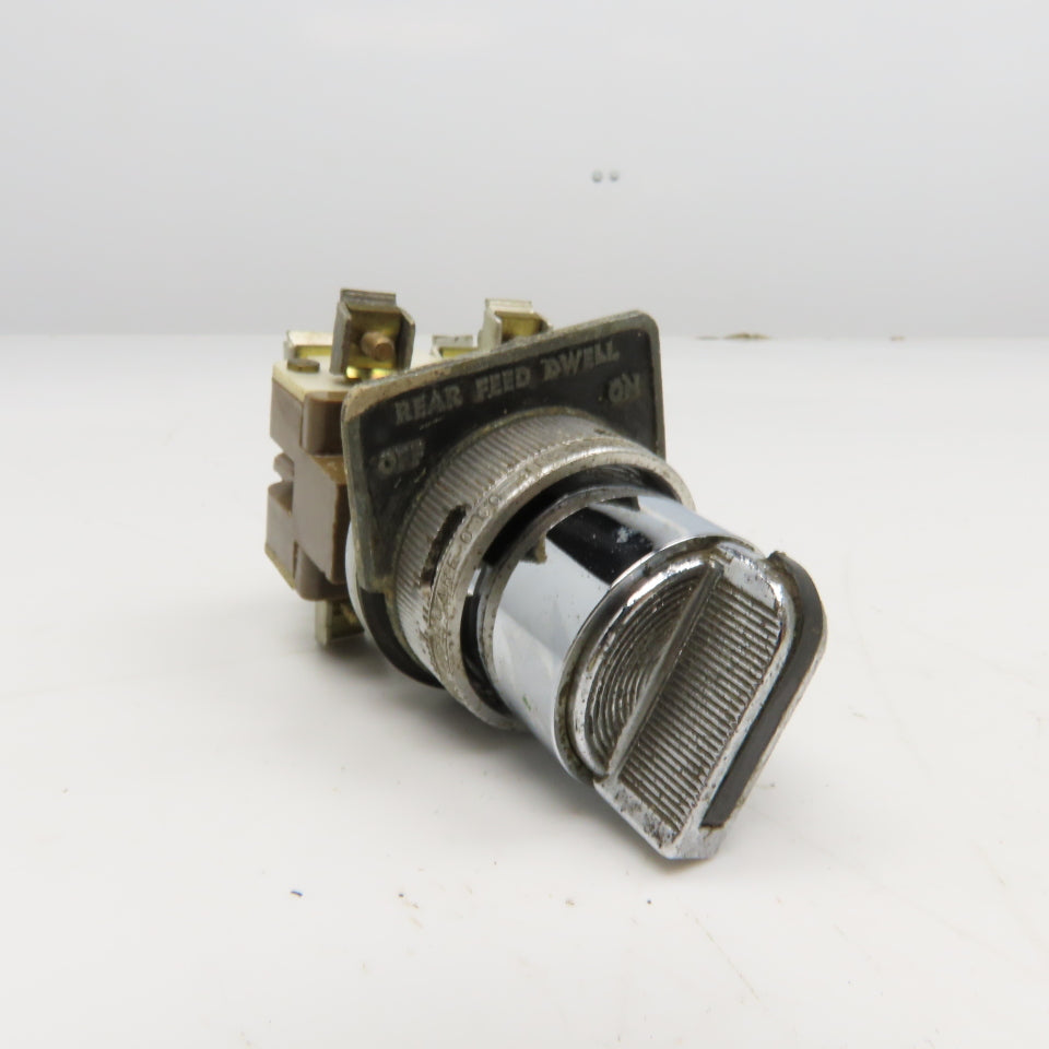 Square D Class 9001 Type TB 2 Position Selector Switch 600VAC 120VDC