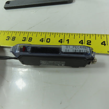 Keyence FS-V31CP Sensor Amplifier Fiber Optic Sensor W/Optic Sensors Damaged