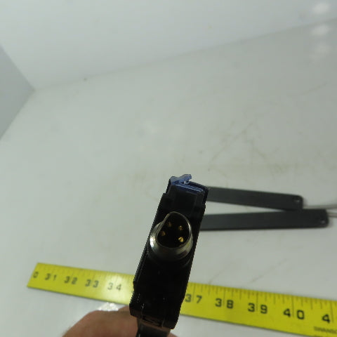 Keyence FS-V31CP Sensor Amplifier Fiber Optic Sensor W/Optic Sensors Damaged