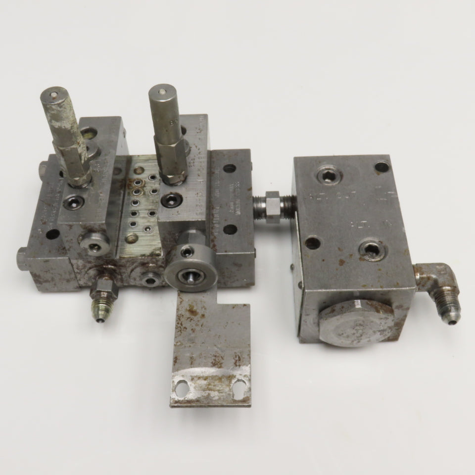 Lubriquip Graco 527-100-581 Lubrication Divider Valve Bank Manifold W/ Filter
