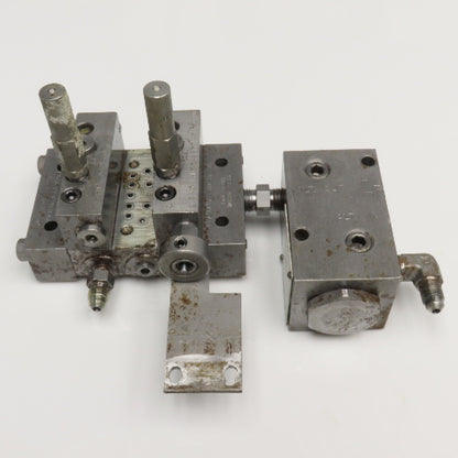 Lubriquip Graco 527-100-581 Lubrication Divider Valve Bank Manifold W/ Filter