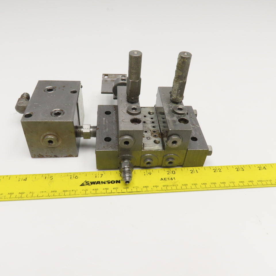 Lubriquip Graco 527-100-581 Lubrication Divider Valve Bank Manifold W/ Filter