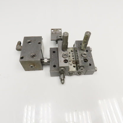 Lubriquip Graco 527-100-581 Lubrication Divider Valve Bank Manifold W/ Filter