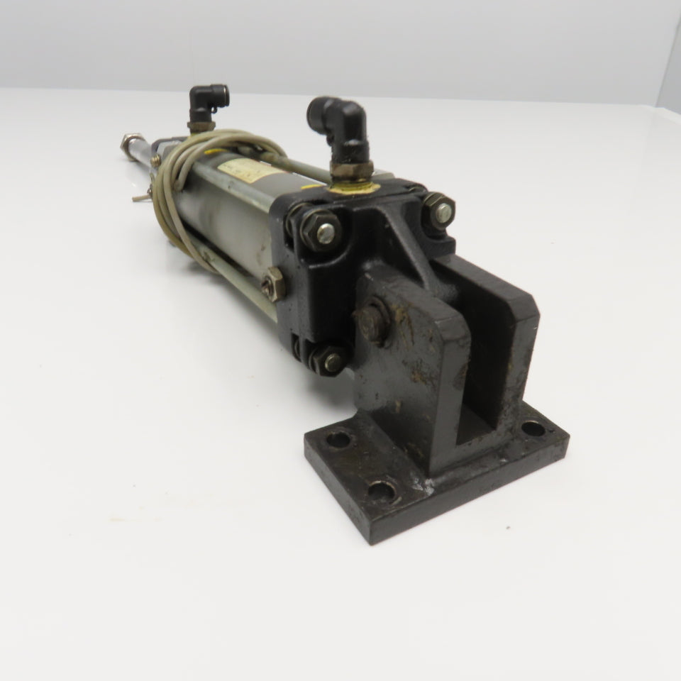 SCM CDA1C50-150K-A59L 2-1/4" Bore 8" Stroke Switch Air Cylinder